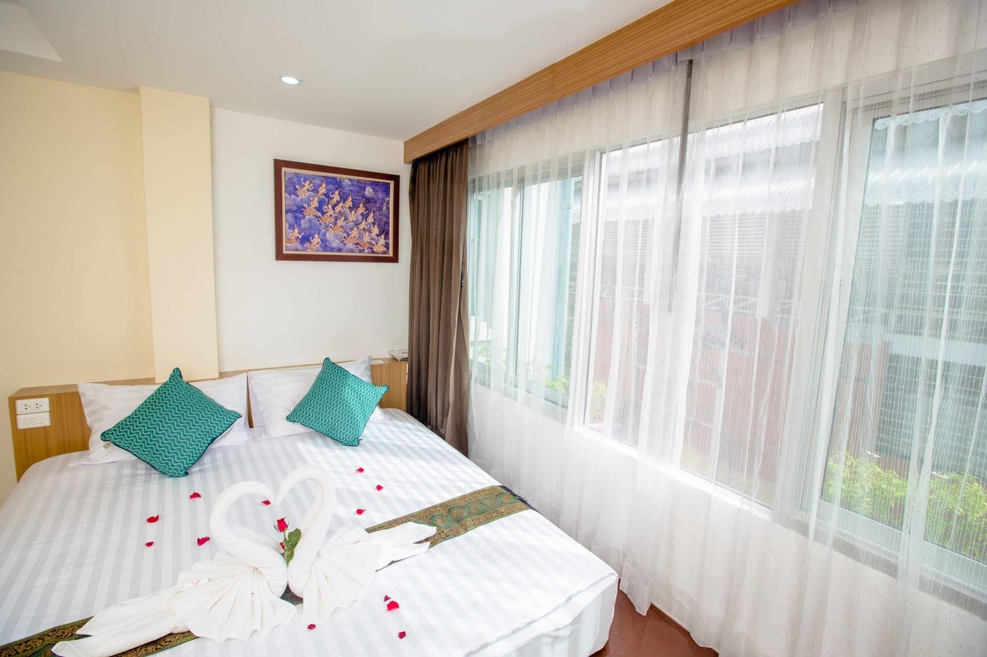 Patong Landmark Hotel ภายนอก รูปภาพ